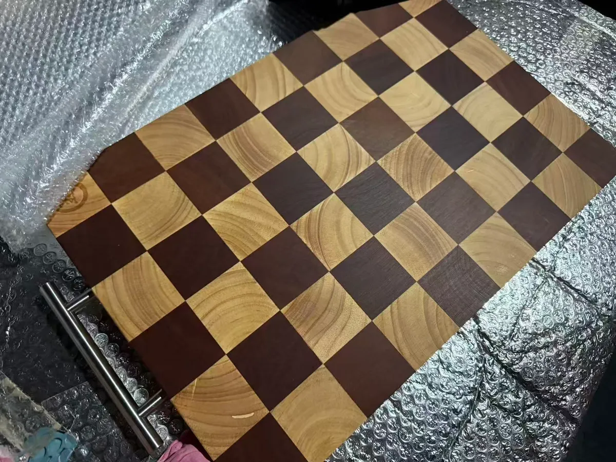 Wooden Cutting Board 03